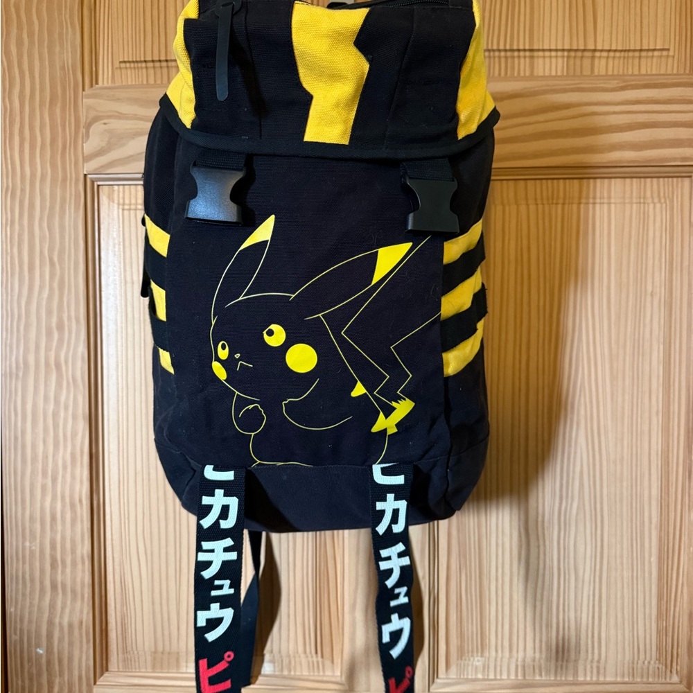 Pikachu Gamefreak Backpack - Picture 2 of 8